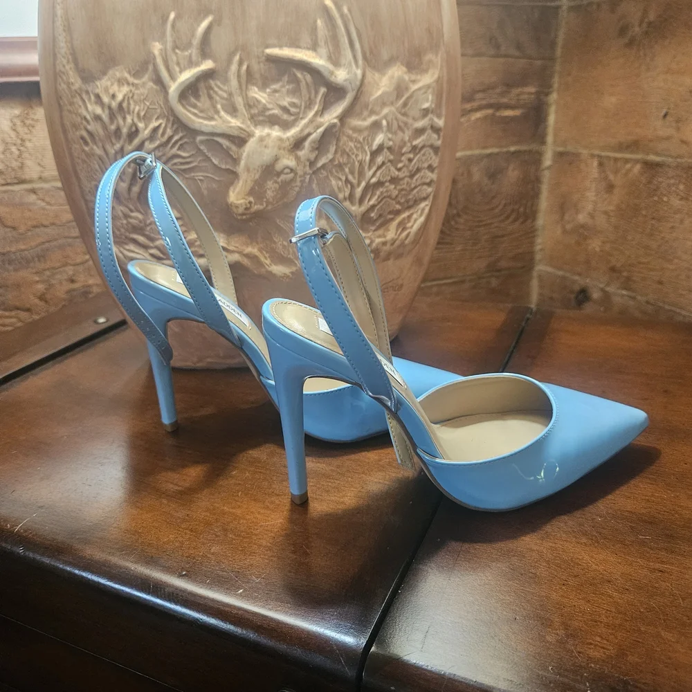 Steve Madden Blue Heels with Sleek Design - Picture 2 of 6